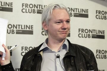 Засновник WikiLeaks готовий здатися американському суду