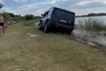 мажоры развлекаются на волыне: видеоскрин