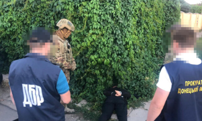 ГБР и СБУ разоблачили банду правоохранителей: "Занимались оборотом наркотиков и получением взяток"