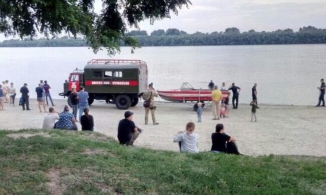 Дівчина зникла в Одеській області, піднято по тривозі рятувальників: "пішла купатися і..."