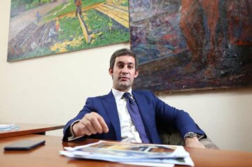 Кража зерна и уклонение от уплаты налогов: как топ-менеджер Владислав Белах стал АПК-экспертом - СМИ