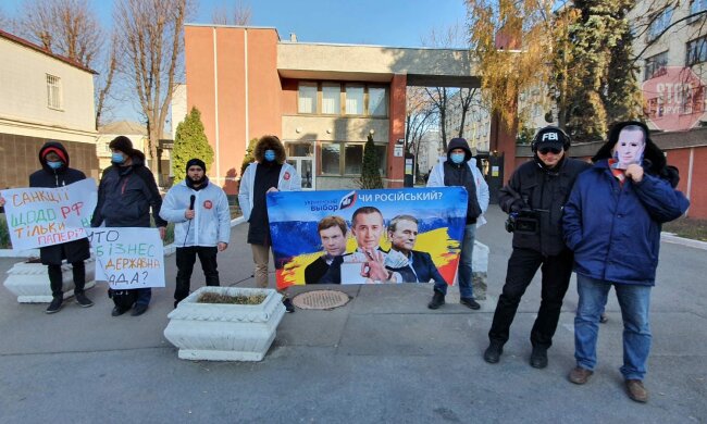 СМИ: Связи с Царевым и бизнес с РФ - из-за Загида Краснова в Киеве протест