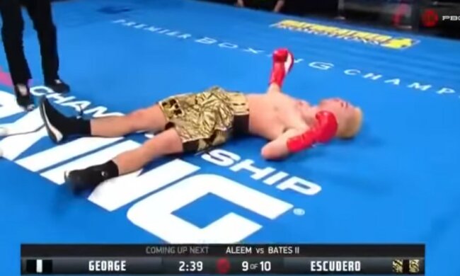 Боксер впав без свідомості: відео жорстокого нокауту з'явилося в мережі