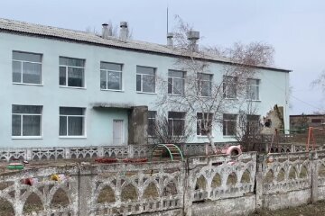 Изображение мирной жизни: оккупанты открыли детский сад в Волновахе, где постоянно идут обстрелы
