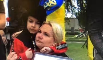"Нарешті міг поплакати": 6-річний Діма пішки дійшов з місця загибелі тата до його могили
