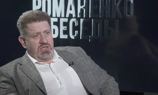 Він і Москві, і Вашингтону посилає сигнал: «Я готовий спілкуватися без посередників, готовий спілкуватися на рівних», - політолог