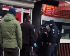 Київ сколихнула трагедія з продавцем прямо на робочому місці: терміново виїхали лікарі і поліція