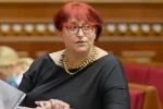 "Тверезий не може поводитись так": скандальну "слугу" Третьякову спіймали за дивним заняттям у Раді, відео