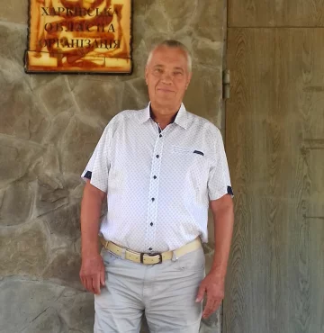 Виктор Легуша