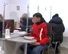 Доплаты для пенсионеров в Днепропетровской области