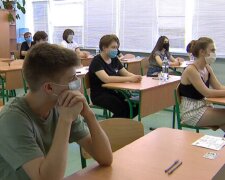 Новые правила карантина введут  в школах Одессы: "будут носить защитные щитки"