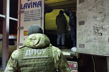Групу іноземців спіймали під Одесою: "Мріяли про Європу"