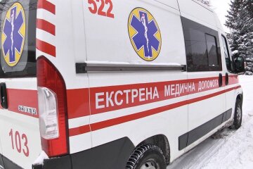 Дитина випала з вікна багатоповерхівки у Львові: усі подробиці