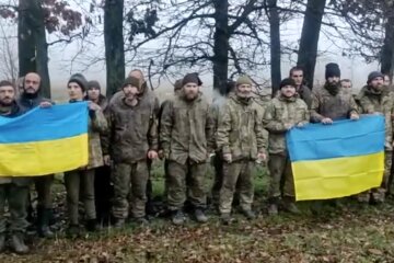Україна поврнула додому своїх Героїв, які обороняли Бахмут: кадри і подробиці нового обміну полонених