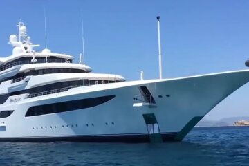 яхта медведчука