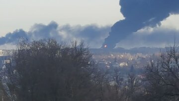 Головне за ніч: обстріл лікарні, пожежа на нафтобазі під Києвом і подробиці захоплення ЗАЕС