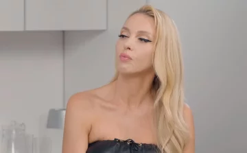 Оля Полякова