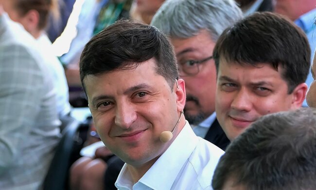 Експерт розкрив правду про оточення Зеленського: «Нам збили приціл»