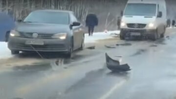 Непогода привела к катастрофе на дорогах Украины, где произошло самое масштабное ДТП: "авто занесло и..."