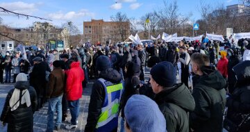 На Аллее Небесной Сотни активисты требовали расследования событий на Майдане