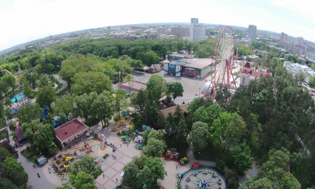 ”Збиткова розкіш”: харків’янам показали, скільки заробив парк Горького