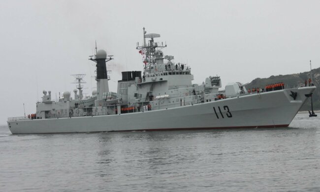 китайский военный корабль