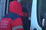 Остальные наблюдали: украинка с кулаками и бранью напала на бригаду врачей