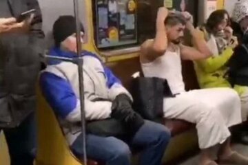 Киянин прославився після прийняття душу в метро: пікантні кадри