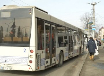 Новый график движения транспорта в Запорожье