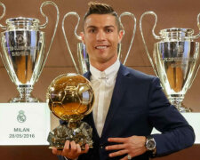 Ronaldo-Ballon-dOr-1-911×555