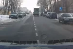 "Тримала дитину на руках": непередбачене сталося з українкою на пів шляху до пологового будинку, відео