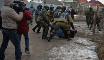 В России в цыганский поселок за протесты «ввели войска» и постановили снести дома (фото, видео)