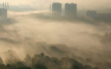 Над Одесою нависла потужна хмара з сірки, заява екологів: "Побоюватися варто..."