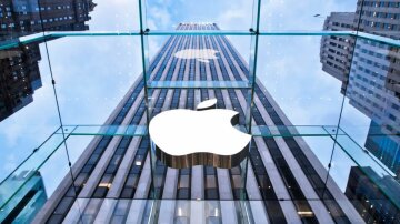Apple строго ограничила владельцев MacBook