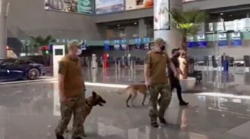 Охоронець влаштував переполох в аеропорту Одеси, погрожуючи вибухом: з'явилося відео