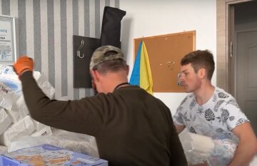 Безкоштовні продукти для ВПО та пенсіонерів у Полтаві