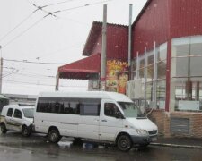 ЧП в харьковской маршрутке, есть раненые: кадры с места событий