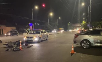 Школьник на мопеде влетел в авто с полицейскими: детали резонансного ДТП в Одессе