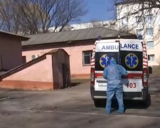 "Не может объяснить свой поступок": украинка оставила умирать новорожденного на улице