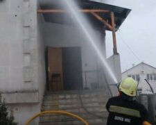 "Вивели на лютий мороз": старих з палаючого будинку в Харкові прихистили вдома очевидці трагедії