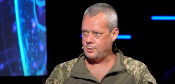 У нас немає такого «стояти до останнього солдата» в українській армії, армію бережуть, - Кирило Сазонов