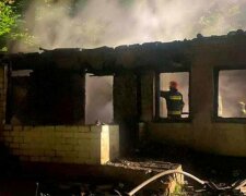 Огонь погубил молодую семью, подробности трагедии на Черниговщине: "Попрощаться пришло все село"
