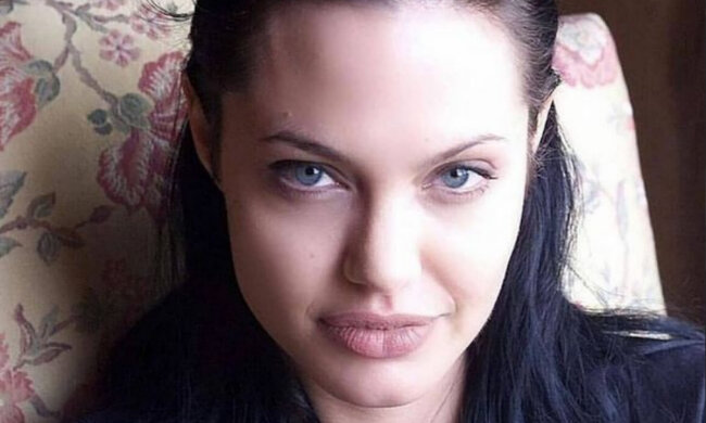 анджелина джоли