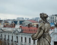 Одеситам показали, що діється всередині скандального будинку Руссова: кадри подій