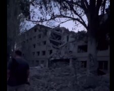 Ворог завдав ракетного удару по гуртожитку у Миколаєві: наслідки показали на відео