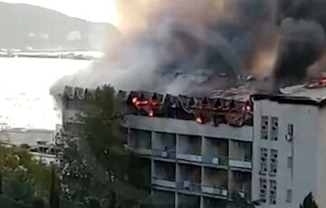 Військовий санаторій палає в Ялті, вогнем охоплено цілий поверх: кадри і що відомо про жертви