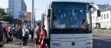 Україна повернула на Батьківщину 46 дітей, яких вивезли росіяни: у президента розповіли про проблему