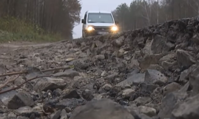 У Львові показали, як Садовий “ремонтує” дороги