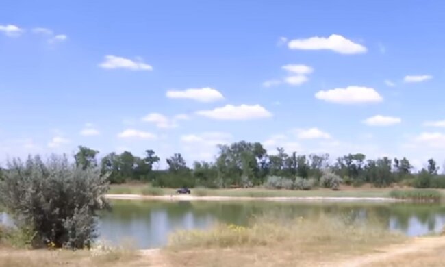 У таборі під Дніпром обірвалося життя дитини, кадри: "Не вмів плавати, але вожаті пустили..."