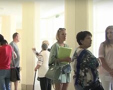 Безкоштовні продукти для ВПО та пенсіонерів у Харкові